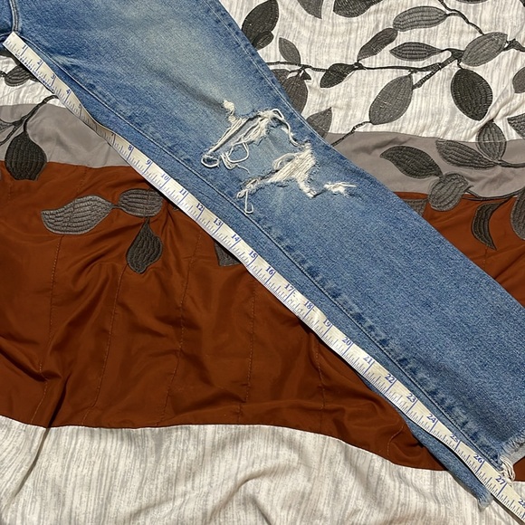 MOTHER SUPERIOR The Insider Crop Step Fray in Holy Melancholy - Picture 10 of 10